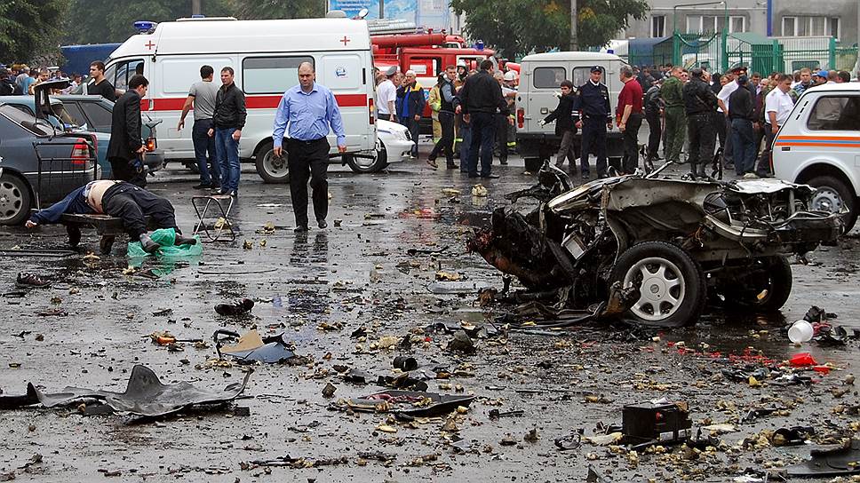9 сентября 2010 года — взрыв на центральном рынке во Владикавказе. Бомбу мощностью 30 кг в тротиловом эквиваленте вблизи от рынка привел в действие находившийся в легковой машине террорист-смертник. Погибли 17 человек, 158 человек было ранено