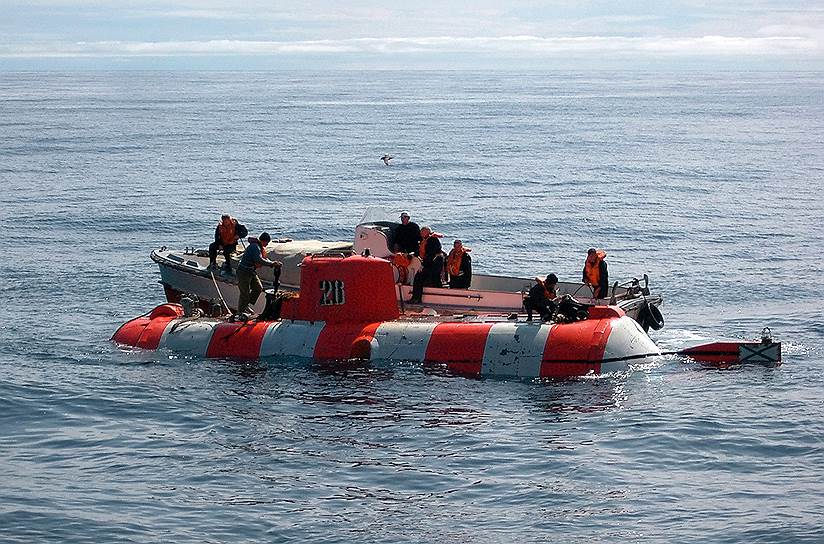 2005 год. Успешно завершена спасательная операция у берегов Камчатки: британский беспилотный глубоководный аппарат «Скорпион» высвободил глубоководный обитаемый аппарат АС-28 «Приз» из тросов подводной системы гидрофонов и спас всех семерых подводников