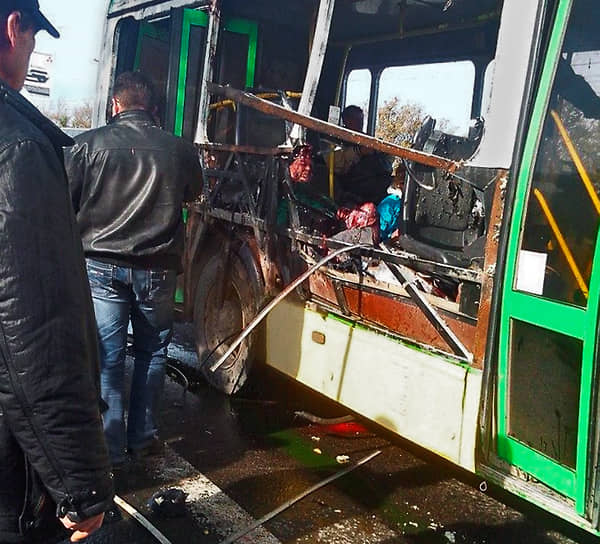 21 октября 2013 года — взрыв в волгоградском автобусе. В результате теракта, совершенного террористкой-смертницей, погибли 8 человек, 37 — получили ранения 