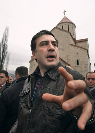 Вечером 7 августа президент Грузии Михаил Саакашвили (на фото) объявил об одностороннем прекращении огня