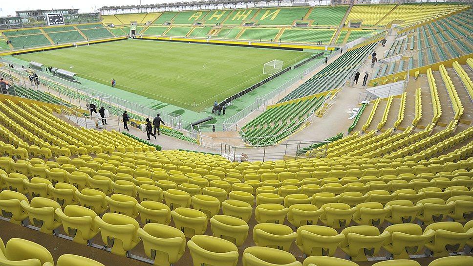 Кроме укрепления состава в программу развития «Анжи» при Сулеймане Керимове входило строительство современной инфраструктуры, в том числе стадиона, отвечающего требованиям УЕФА. Торжественное открытие обновленного 30-тысячника «Хазар», получившего название «Анжи Арена», состоялось 1 июня 2013 года в Каспийске