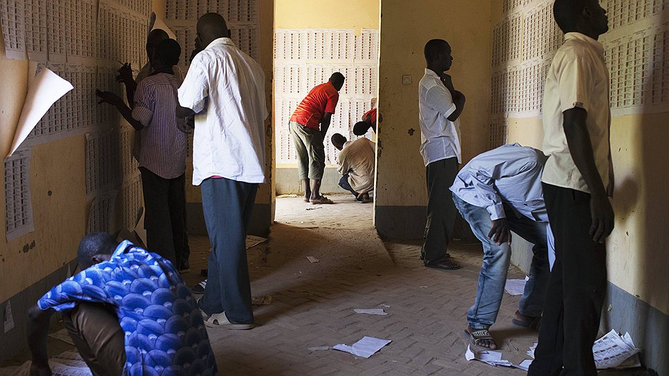 В июне в вооруженном конфликте в Мали обозначился принципиальный поворот. Властям страны удалось заключить мирное соглашение с двумя крупными объединениями туарегов 
