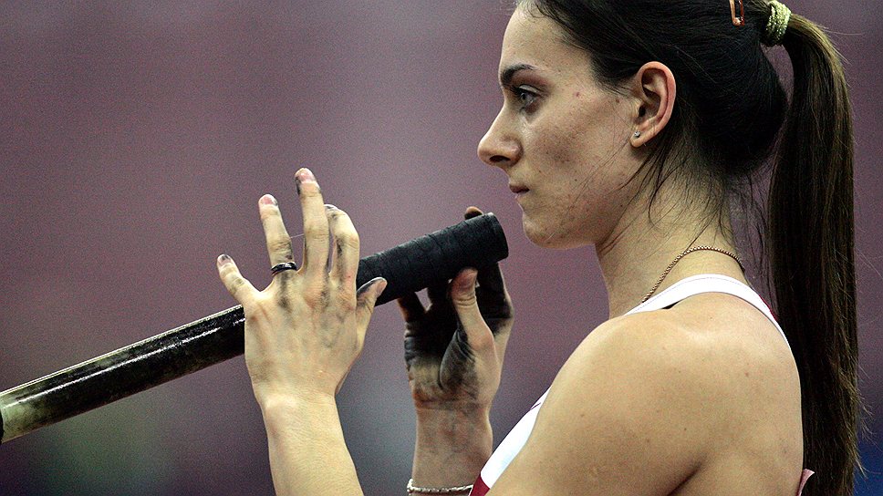 
В марте 2012 года Елена Исинбаева выиграла чемпионат мира по легкой атлетике в помещении, проходивший в Стамбуле, взяв высоту 4,70 м с первой попытки

