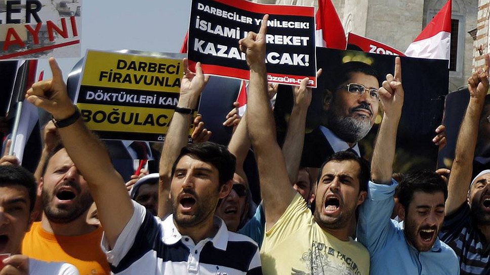 Лидеры сторонников Мохаммеда Мурси заявили, что если правительство не прекратит разгонять исламистов, Египет рискует разделить судьбу Сирии, где уже более двух лет идет гражданская война