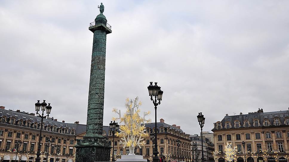 1810 год. В Париже (Франция) в честь побед Наполеона воздвигнута Вандомская колонна