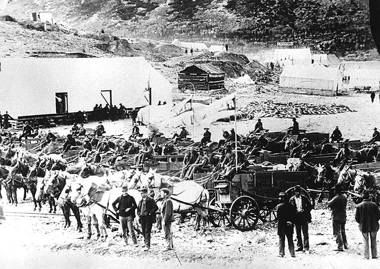 1896 год. В Клондайке (Канада) открыто месторождение золота