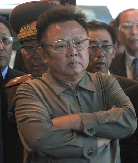 2002 год. Глава КНДР Ким Чен Ир вновь решил посетить Россию на своем бронепоезде  