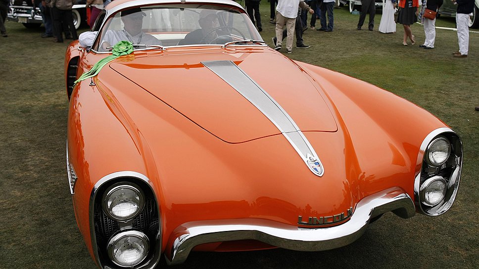 Один из победителей Concours d`Elegance этого года — Lincoln Indianapolis Boano Coupe 1955 года выпуска