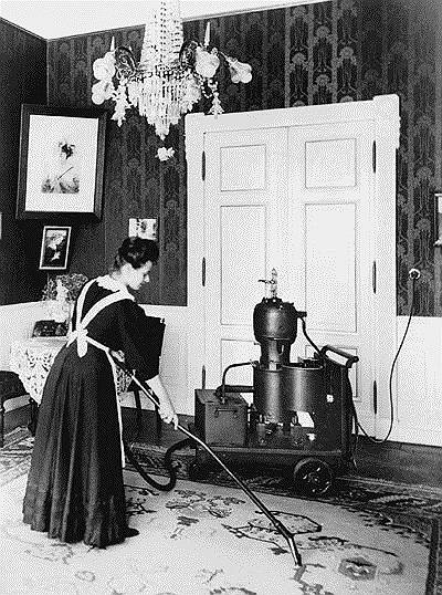 1901 год. Англичанин Хьюберт Сесил Бут запатентовал электрический пылесос
