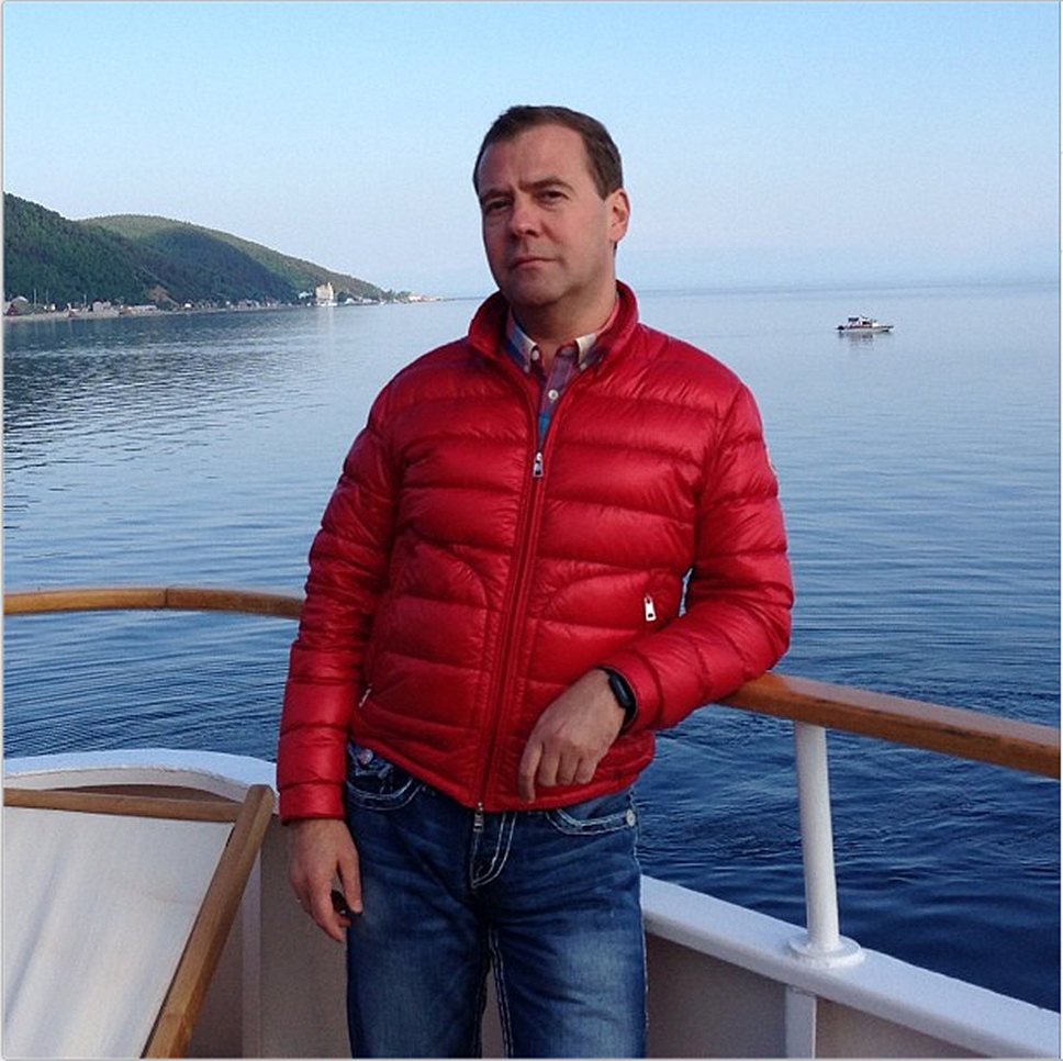 @damedvedev/ Instagram — премьер-министр РФ Дмитрий Медведев побывал на Байкале
