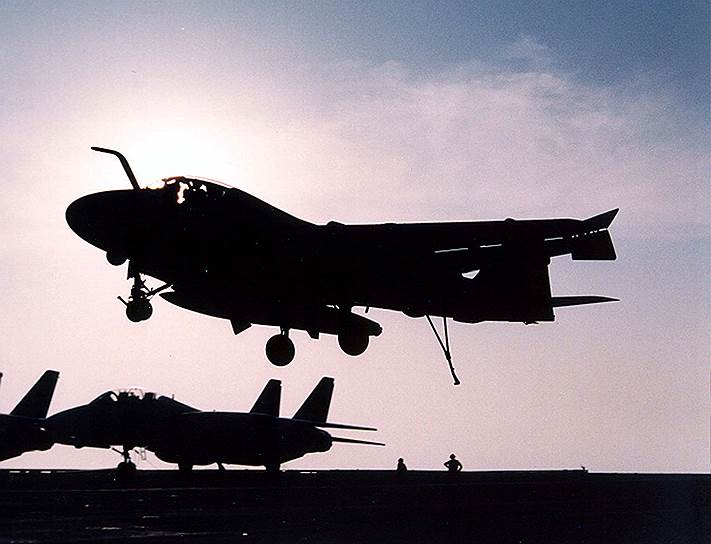 1996 год. США провели операцию «Удар в пустыне», направленную против Ирака