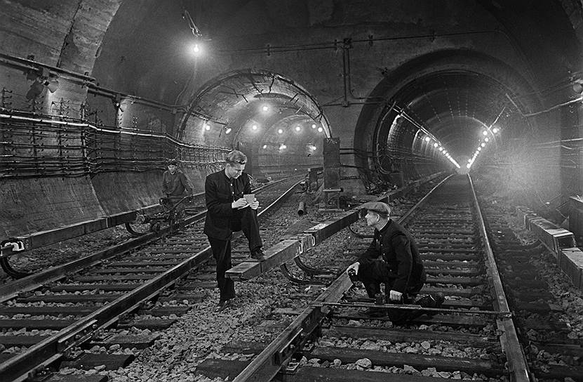 1947 год. После перерыва, вызванного войной, возобновилось строительство Ленинградского метрополитена