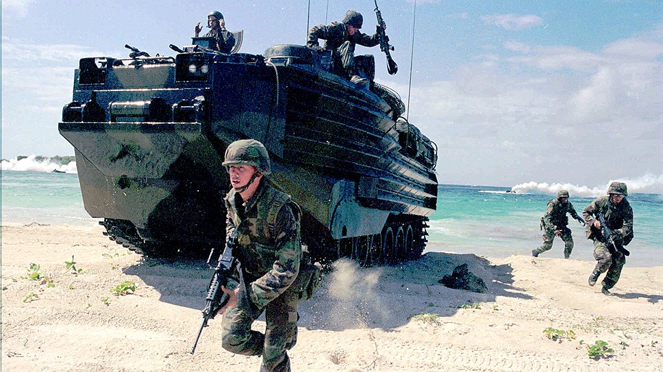 Вторжение войск США на остров Гаити произош­ло в 1994 году. Оно преследовало своей целью вернуть власть в стране законному президенту Жан-Бертрану Аристиду, свергнутому военной хунтой