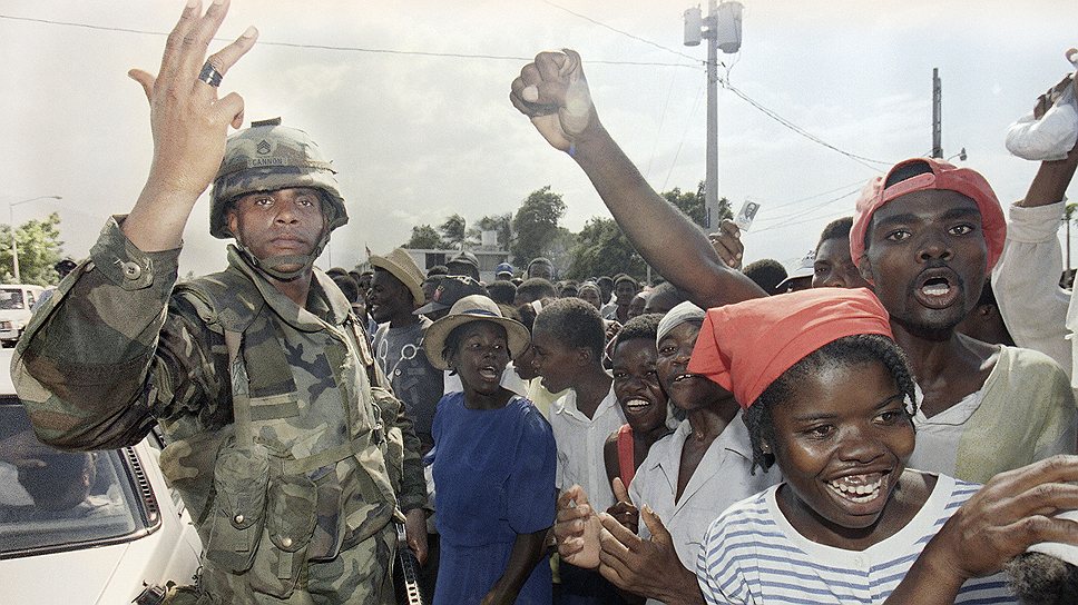 Операция на Гаити прошла успешно. Хунта без боя вернула власть свергнутому президенту, члены хунты покинули страну