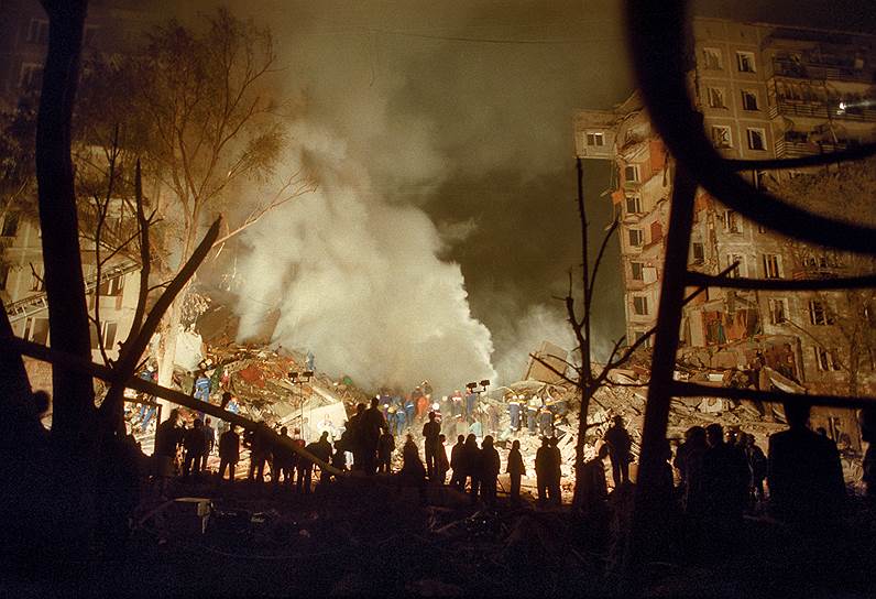 1999 год. В результате теракта в Москве в ночь на 9 сентября был частично разрушен многоквартирный жилой дом №19 по улице Гурьянова. Погибли 100 человек