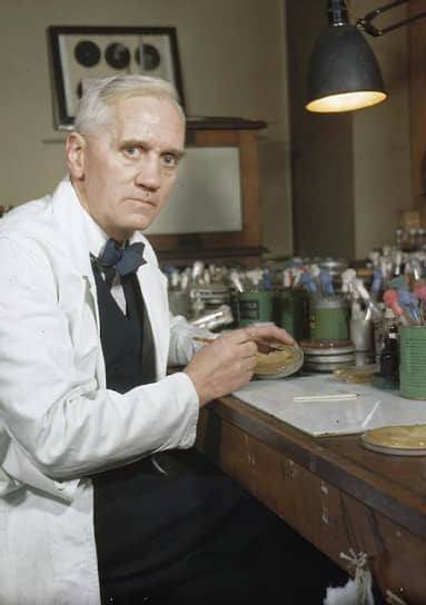 1929 год. Английский ученый-бактериолог Александр Флеминг впервые представил публике свое открытие — пенициллин