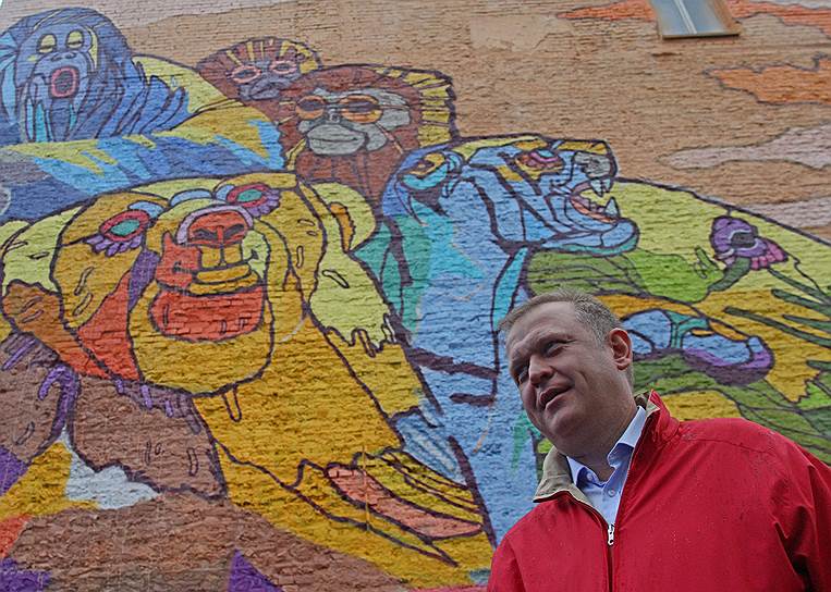 При Сергее Капкове в рамках фестиваля «Лучший город Земли» в Москве появилась первая легальная площадка для создания граффити, названная «САХАрт». На ней планируется проводить лекции по современному искусству, фотовыставки, музыкальные вечера. Первым на стене нарисовал граффити именно Сергей Капков 