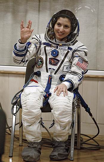 2006 год. Произведен запуск космического корабля Союз ТМА-9 с первой космической туристкой и одновременно первым иранским космонавтом Ануше Ансари на борту