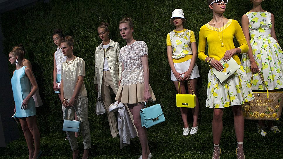 Американский дизайнер Кейт Спэйд представила свою коллекцию на Неделе моды в Нью-Йорке