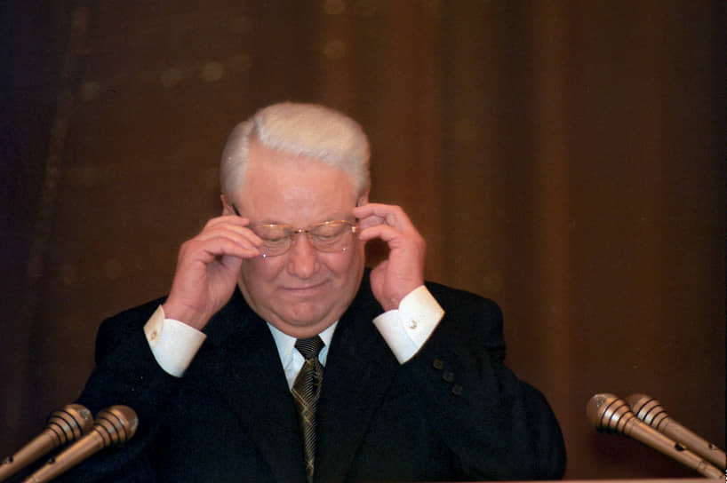 1999 год. Президент Борис Ельцин утвердил положение о Федеральной службе налоговой полиции и установил ее штатную численность