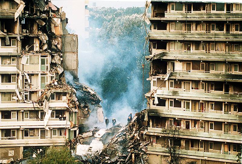 1992 год. Грузовой самолет израильской авиакомпании El Al упал на жилой комплекс в Амстердаме (Нидерланды), в результате чего погибли 47 человек, еще 26 получили ранения различной степени тяжести