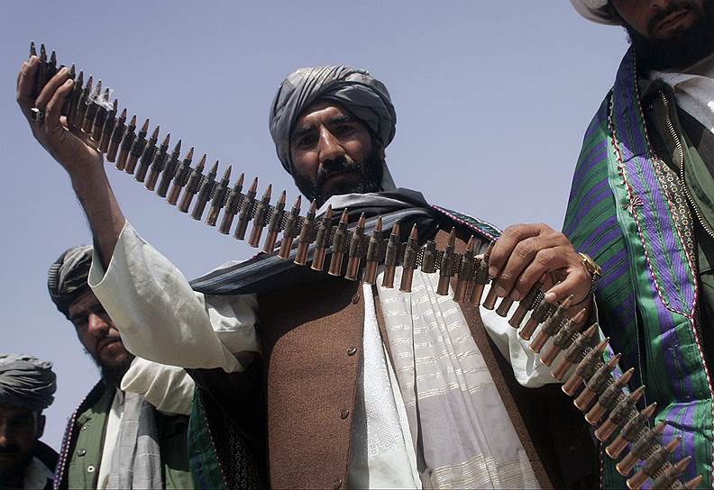2001 год. США начали военную операцию против движения «Талибан» (признано в РФ террористическим и запрещено) в Афганистане