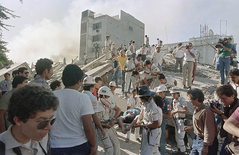 1986 год. В результате землетрясения магнитудой 7,5 в Сан-Сальвадоре (Сальвадор) погибли не менее 1,5 тыс. человек 