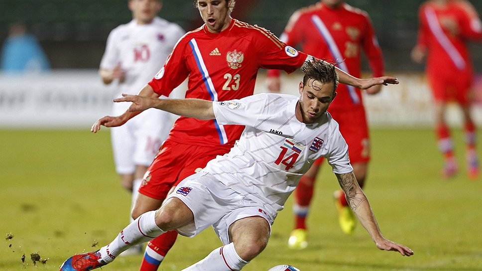 Сборная России по футболу оказалась в шаге от попадания на чемпионат мира 2014 года: россияне, лидирующие в группе F, выиграли первый из двух оставшихся в отборочном турнире матчей