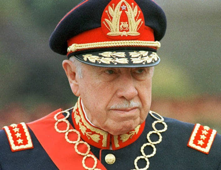 1998 год. В Лондоне арестован бывший президент Чили, 82-летний генерал Аугусто Пиночет