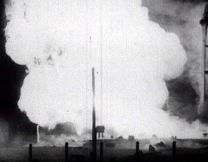 1960 год. Взрыв ракеты Р16 на космодроме Байконур. Официально погибли 78 человек (по другим данным, погибли от 92 до 126 человек), пострадали 120. Катастрофу называют самой страшной в истории мирового ракетостроения