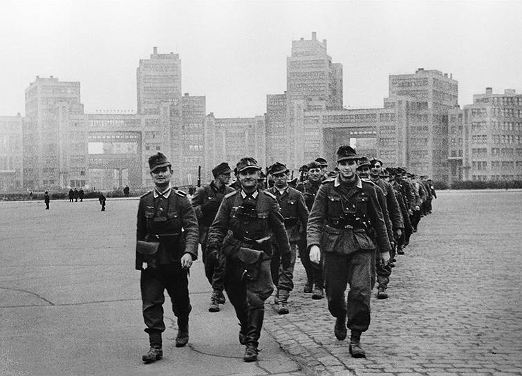 1941 год. Немецкие войска захватили третий по величине индустриальный центр СССР — город Харьков