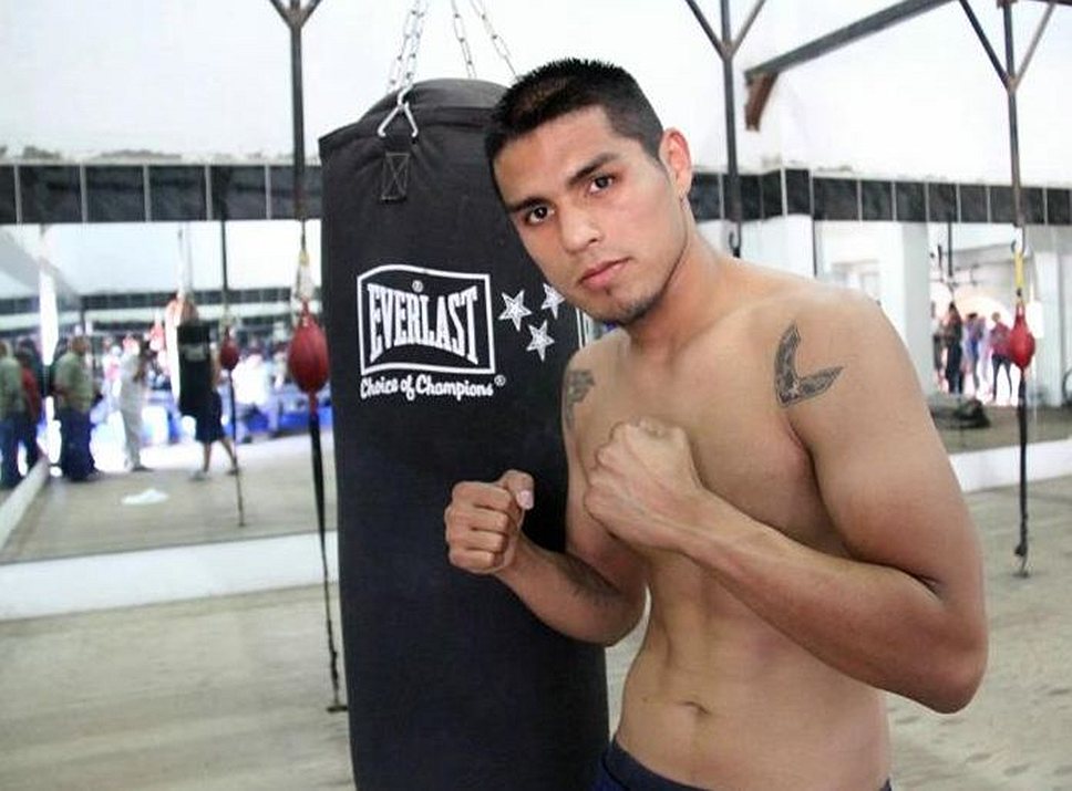 Мексиканский боксер Франсиско Леаль