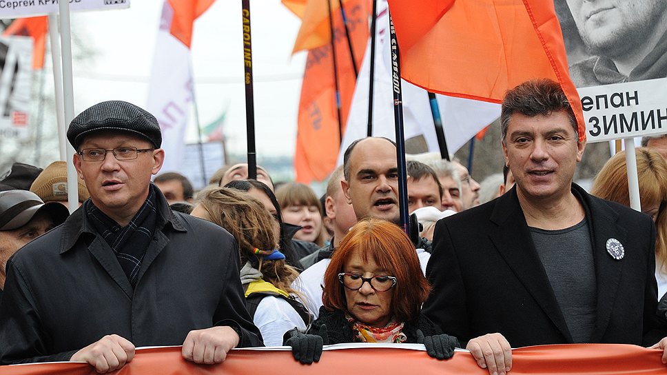 Правую колонну возглавил Борис Немцов

