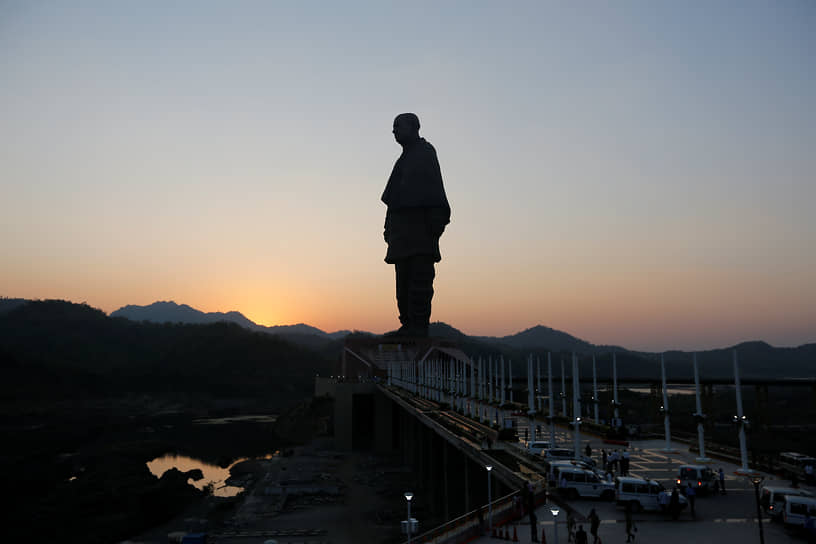2018 год. В Индии открыли самую высокую статую на планете — Статую Единства (240 м)