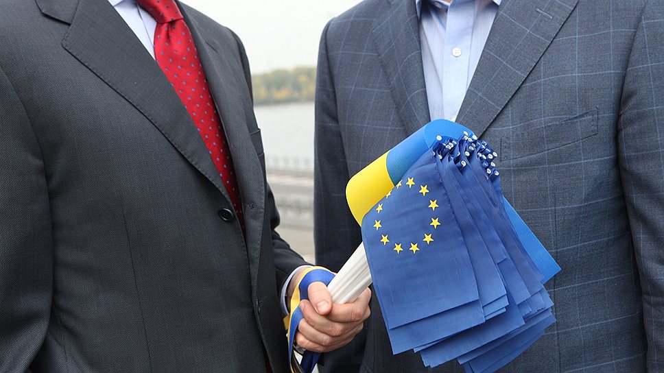 Как Украина отдалилась от Европы на год