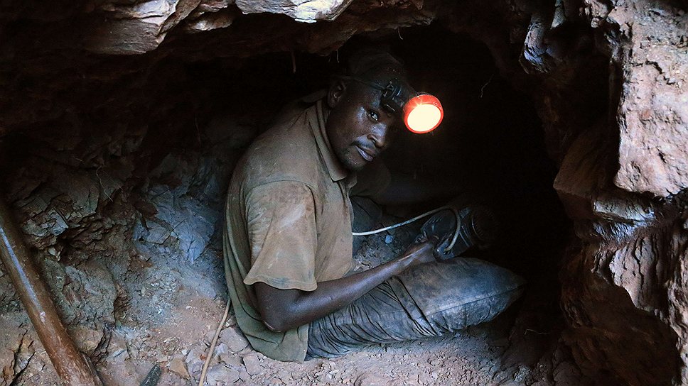 Нелегальные золотодобытчики приносят Уганде миллионные убытки, а в последние годы объемы незаконной добычи золота значительно выросли