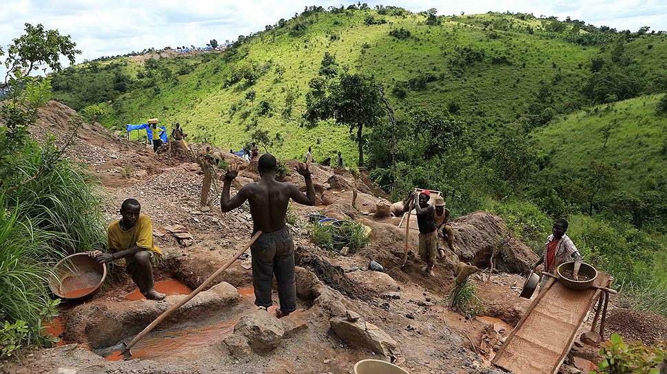 Если в 1994 году в Уганде незаконно добывалось около 225 кг золота, то к началу 2000-х годов этот показатель достиг 7 тонн