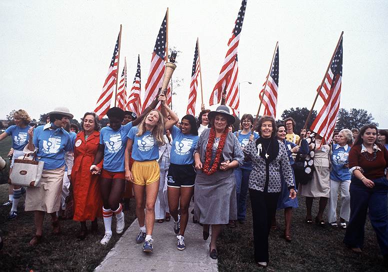 1977 год. В Хьюстоне (Техас, США) открывается первая национальная конференция женщин