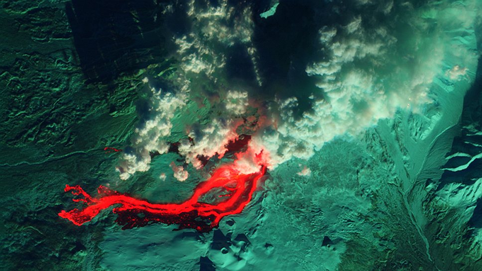 Первое за 36 лет извержение вулкана Толбачик в 2012 году