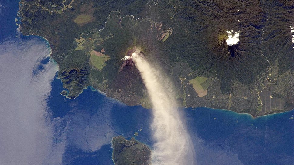 Извержение вулкана Улавун в Папуа-Новая Гвинея