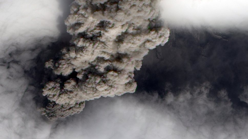 Извержение исландского вулкана Эйяфьядлайёкюдль в 2010 году стало крупнейшим извержение вулкана за последние 20 лет и привело к закрытию воздушного пространства части Европы с 16 по 20 апреля 2010 года