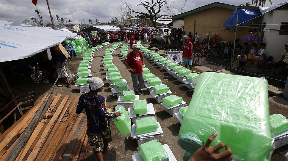 Активную поддержку пострадавшим оказывает международная организация «Красный Крест»
