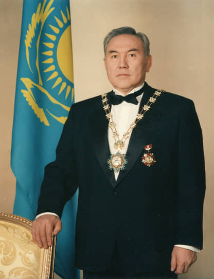 1991 год. Нурсултан Назарбаев победил на первых всенародных президентских выборах Казахстана