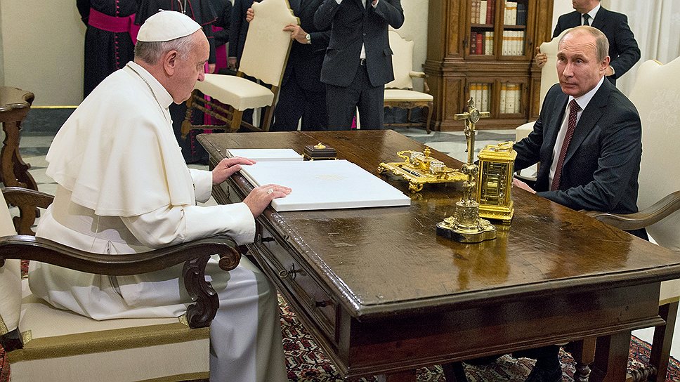26 ноября. Владимир Путин встретился с папой римским
