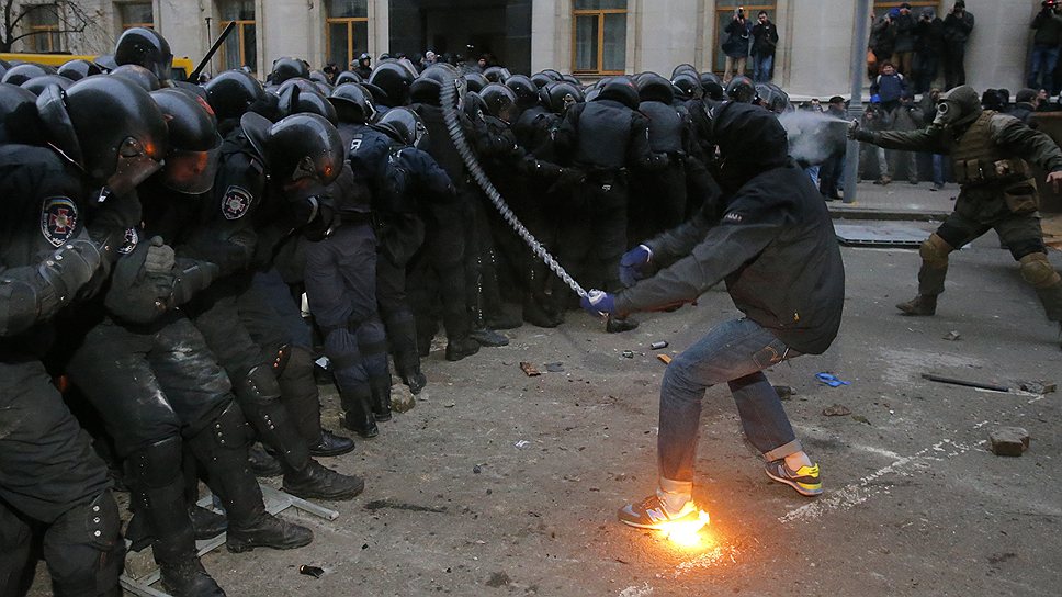 Частично установлены инициаторы сегодняшних беспорядков в Киеве