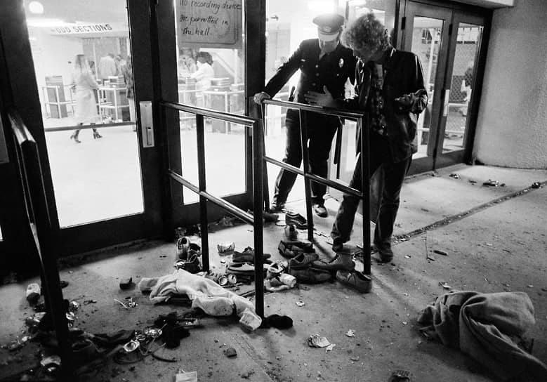 1979 год. На концерте британской рок-группы The Who в Цинциннати (США) 11 зрителей задавлены насмерть и еще 28 человек получили ранения
