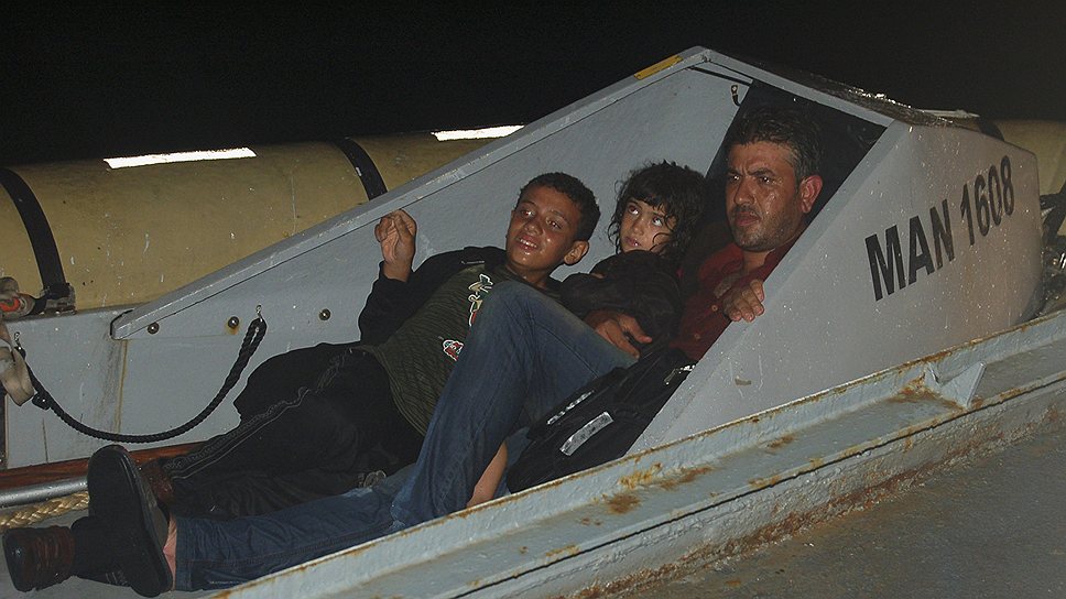29 августа 2013 года в Италии офицерами береговой охраны были спасены около 350 человек, большинство из которых сирийцы. 48 из них — дети