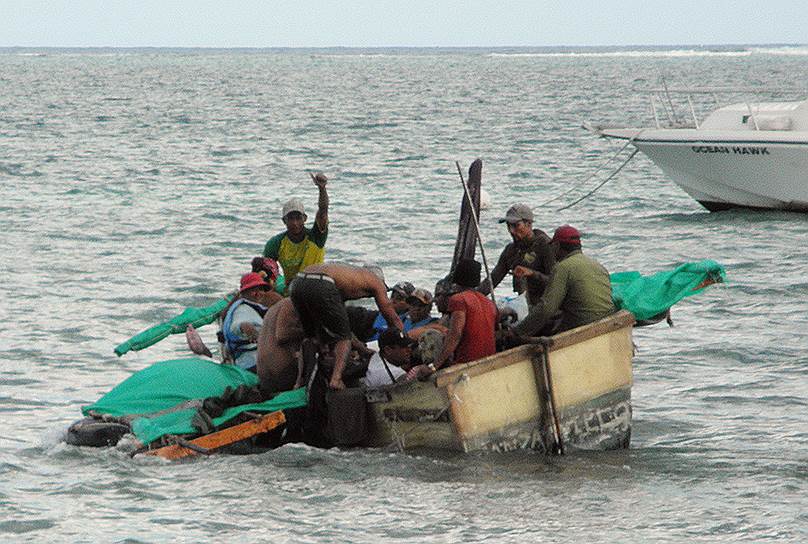 Мигранты из Кубы переправляются в США через Каймановы острова
