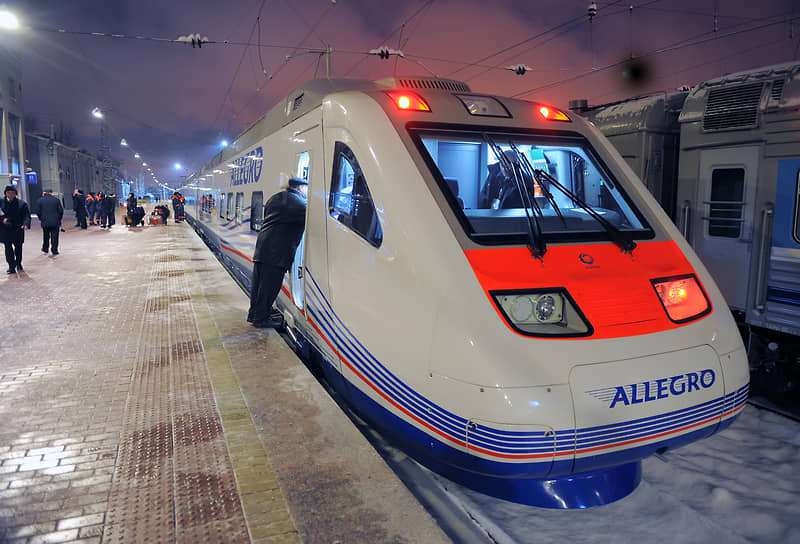 2010 год. Первый поезд Allegro прибыл из Хельсинки в Санкт-Петербург. Этот рейс открыл скоростное железнодорожное сообщение между Россией и Финляндией
