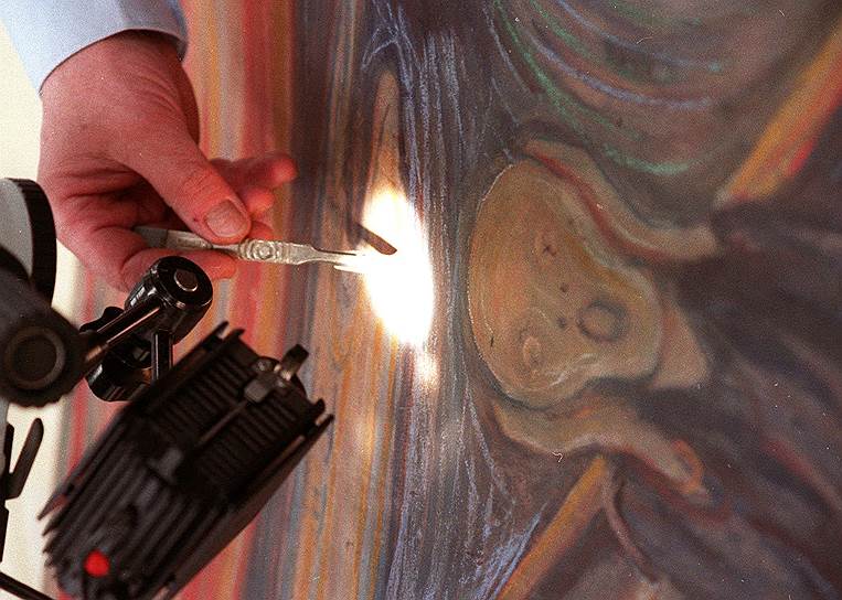 В Германии Мунк освоил технику офорта, в Париже работал с литографией и гравюрой на дереве. Гравюры считаются чуть ли не лучшими картинами в творчестве художника 